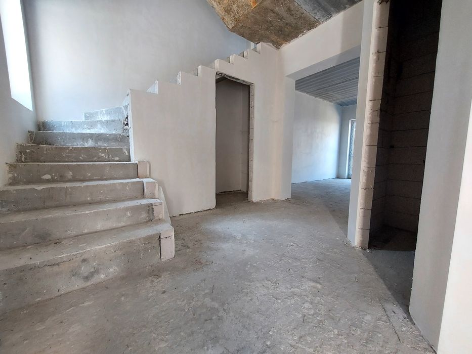 ТАУНХАУС біля парку  110м² + терраса | Центральные коммуникации
