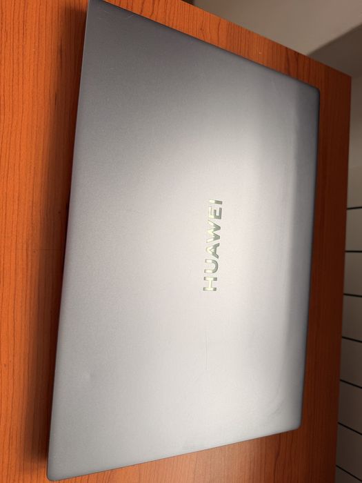 Huawei matebook d16