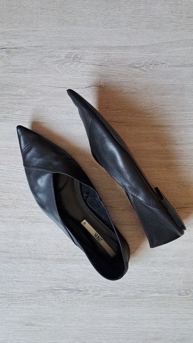 ZARA Шкіряні балетки з гострим носиком 100% шкіра (39-40 розмір)