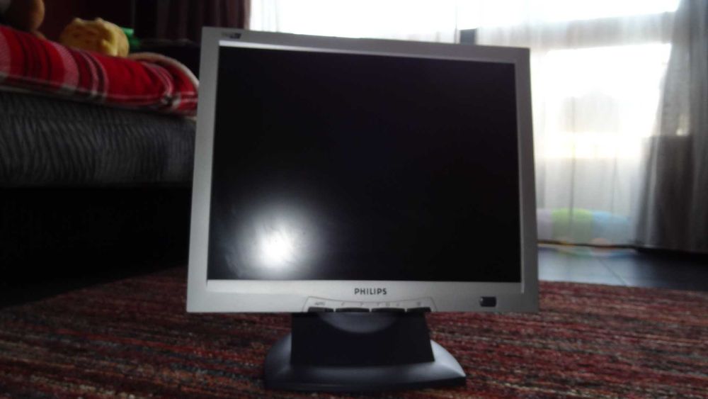 Monitor PHILIPS - NOVO