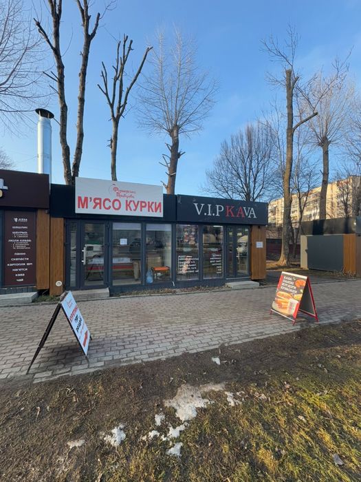 Комерційне приміщення на 15 квітня біля зупинки
