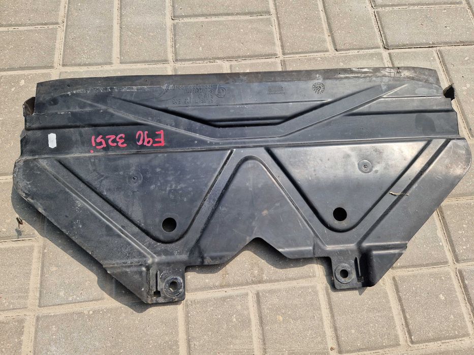 BMW 3 E90 E91 Osłona Obudowa Dolna Chłodnicy