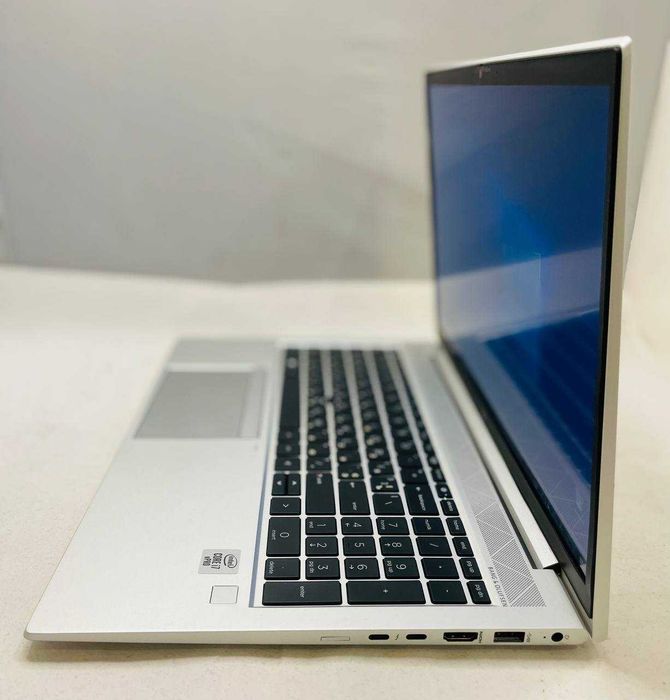 Ноутбук НР 450 G7 / 15.6" FHD IPS / i5-10210U / 8GB DDR4 / 256GB SSD