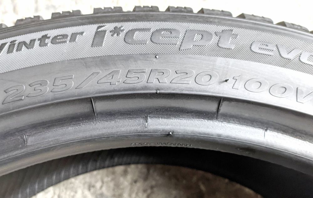 Шини зимові R20 235/45 Hankook Winter  I"cept Evo 3 X
