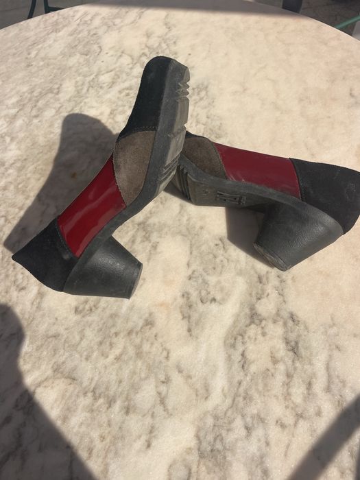 Sapatos de camurça com sola de borracha da FLY