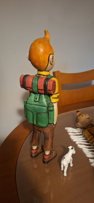 Lote Figuras Tintin em madeira e feitas à mão com 47 cm cada estimados