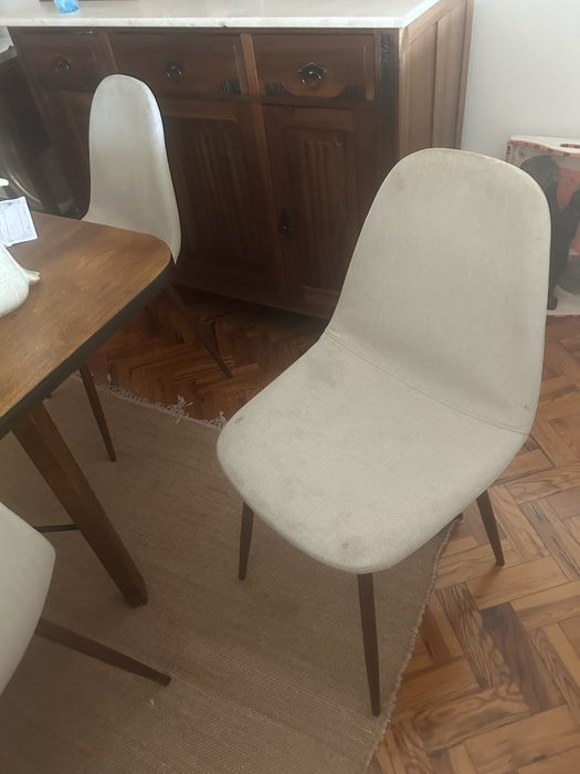 Cadeiras usadas de sala de jantar( 8) em muito bom estado