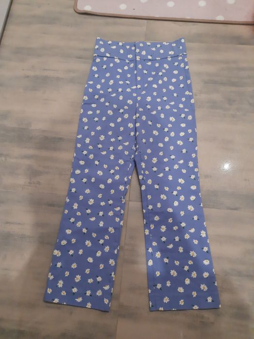 Spodnie Zara w rozmiarze XS