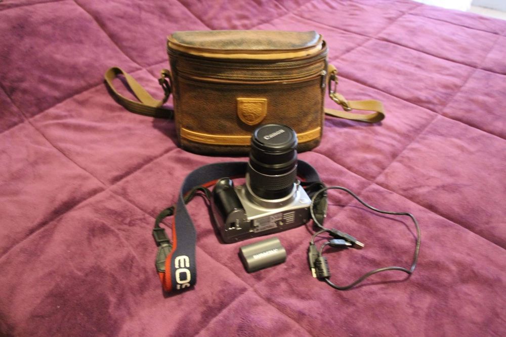 CANON EOS 300 impecável64729522289153120