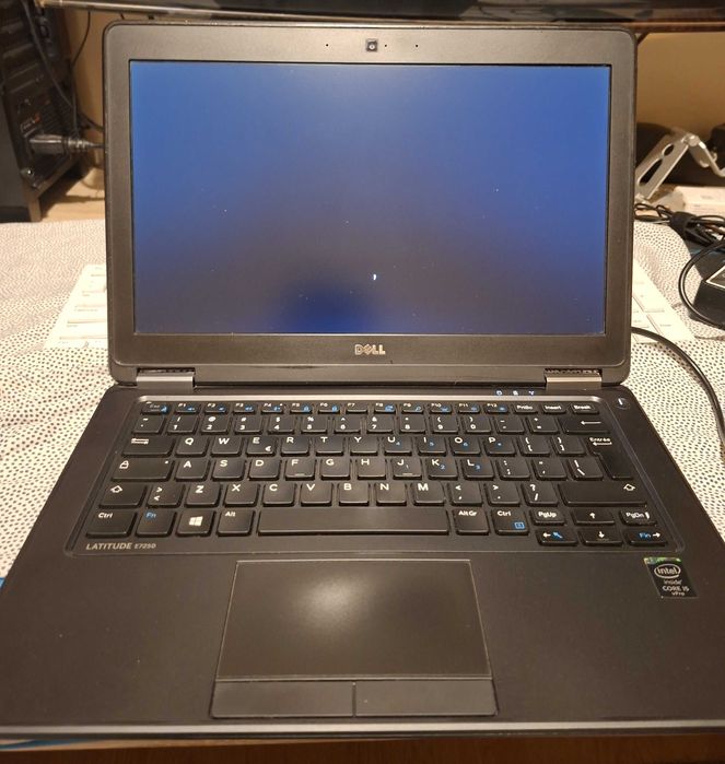 Laptop Dell Latitude E7250 8GB 250GB