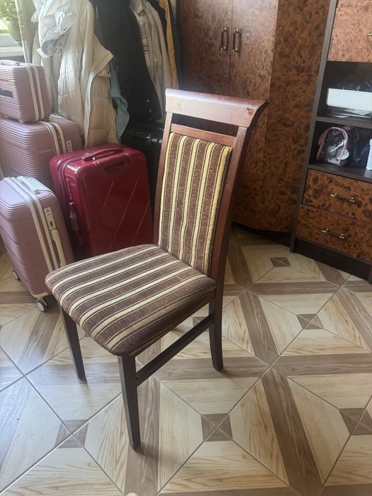 Продам крісла, з мякою спинкою та сидінням