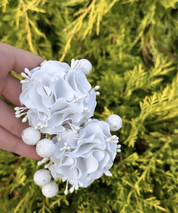 Заколки на волосся