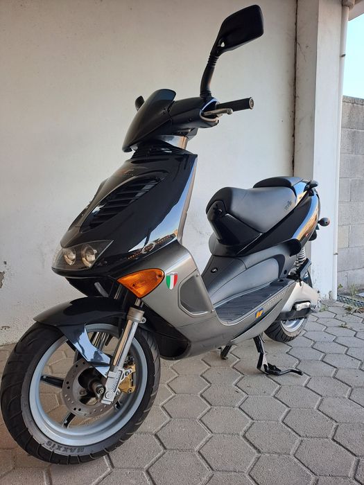 Aprilia SR Stealth 50
