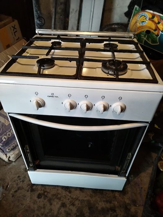 Продам газовую плиту