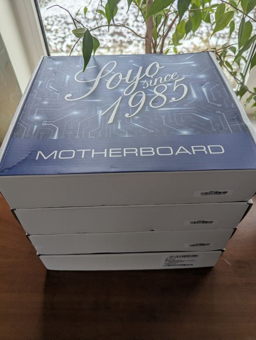 2011 v3 SOYO X99 материнські плати