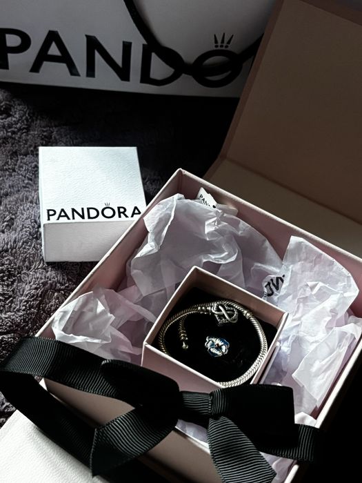 Браслет від  „Pandora“