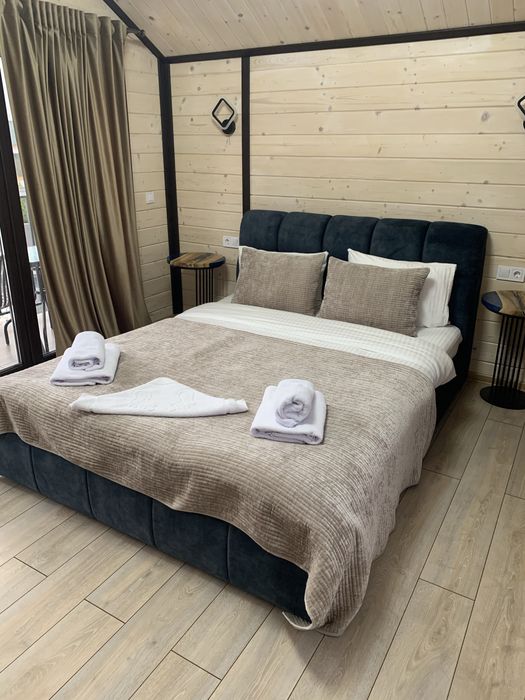 Продається двохспальне ліжко