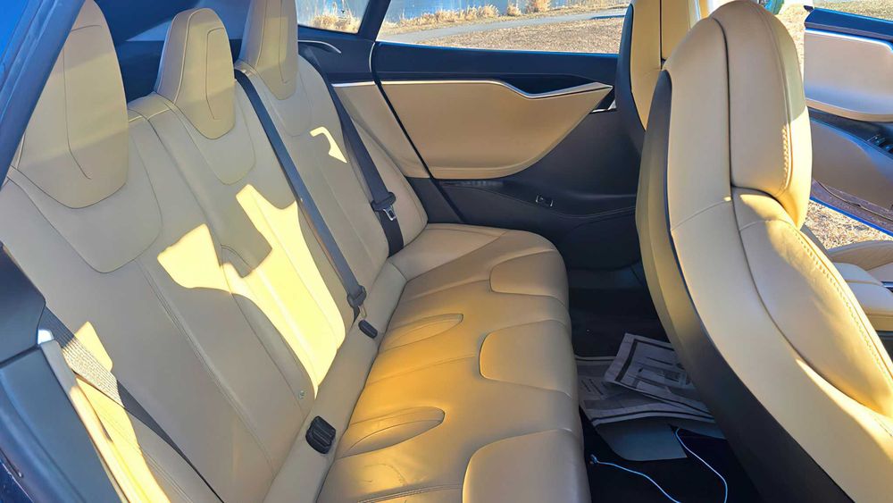 Tesla Model S 100D      2017