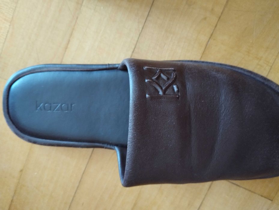 Damskie skórzane kapcie