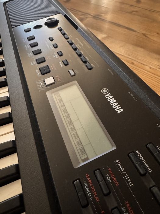 Yamaha PSR-E383 – stan idealny, jak nowy