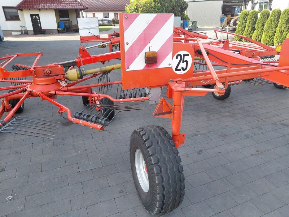 Zgrabiarka Kuhn  GA 7301