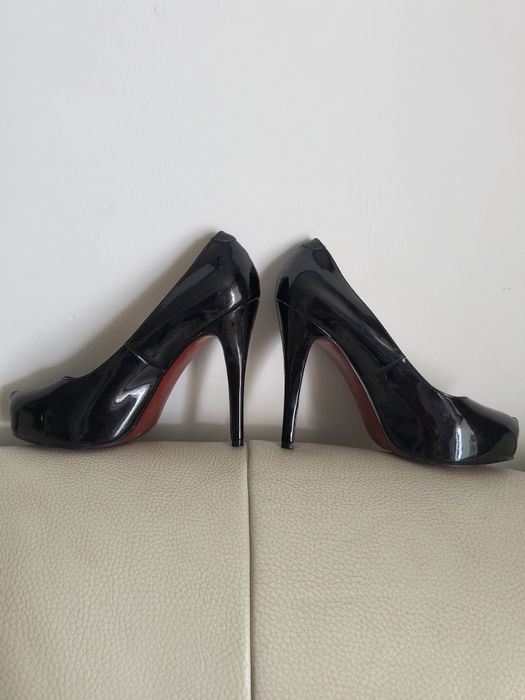 Lakierki hristian Louboutin 37