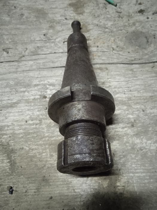 Патрон цанговый. Конус IS040