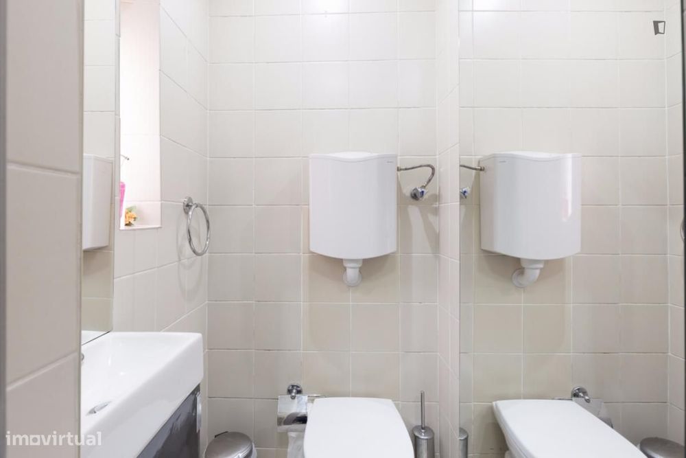 Quarto - localizado em Cedofeita Porto