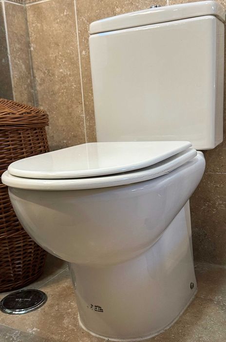 Sanita + autoclismo + Bidé com torneira - Marca ROCA