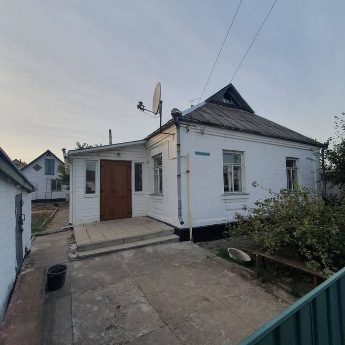 Продаж будинку . М.Тараща