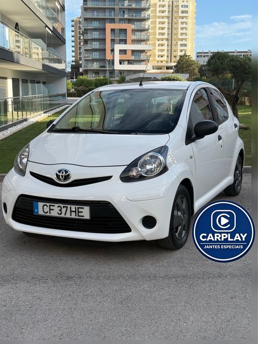 Toyota Aygo • Restyling 2013 • Ecran • Jantes Especiais • Revisado • Bem Estimado • AC