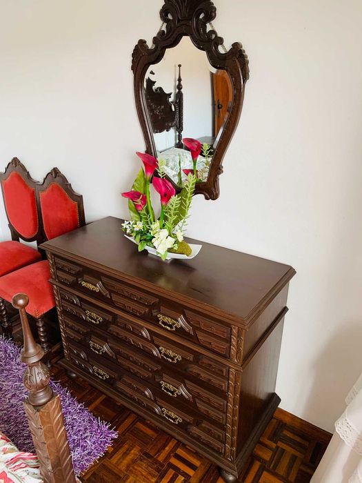 Mobilia quarto em bom estado