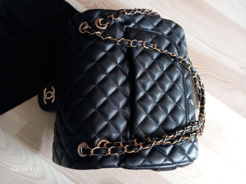 Chanel średnia torba na ramię