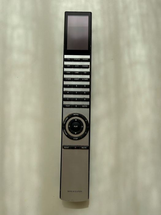BANG & OLUFSEN BEOLINK 5000 — O comando mais bonito que alguma vez apontaste