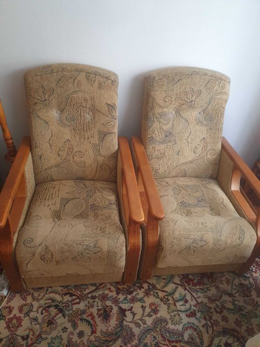 ODDAM ZA DARMO komplet retro: 2 wersalki + 2 fotele (Wola - Pustola)