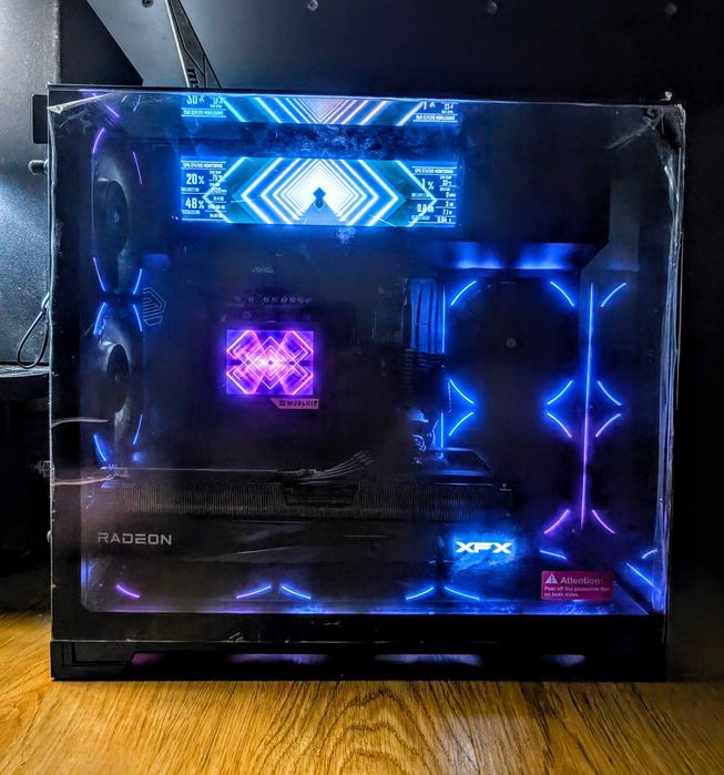 -=NEW=- Lian Li Vision 9.2in LCD MATX+AIO AMD Ryzen 7800x3D/16GB 9070XT/32GB DDR5-6000/2TB t500/1000W ATX 3.1