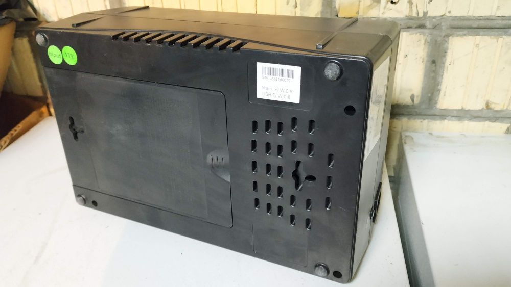 Бесперебойник ИБП Eaton PowerWare 3105 (PW3105 500s) розеточный