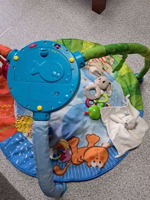 Tapete de actividades para bebé