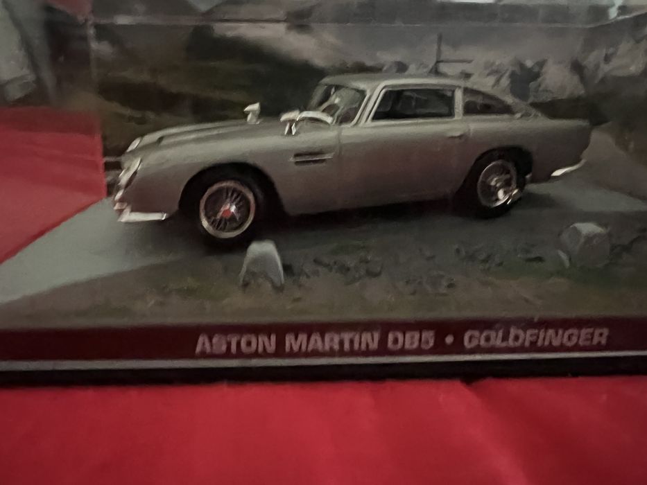 Carros 007 Diora Coleção - Aston Martin Goldfinger e Lotus Esprit