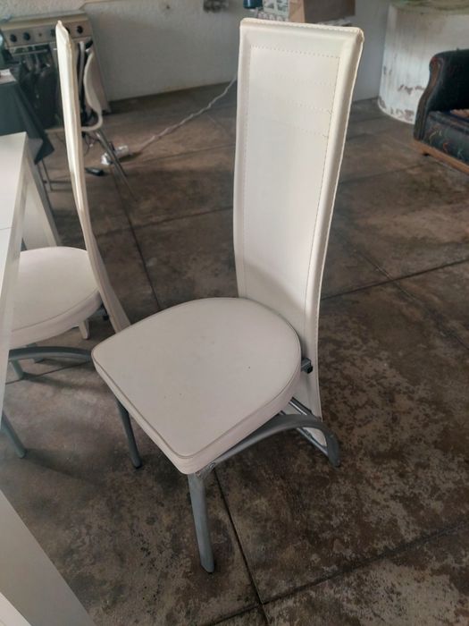 Mesa de cozinha com 6 cadeiras