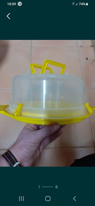 Tabuleiro para WC de gatos e vários alguidares em plástico*