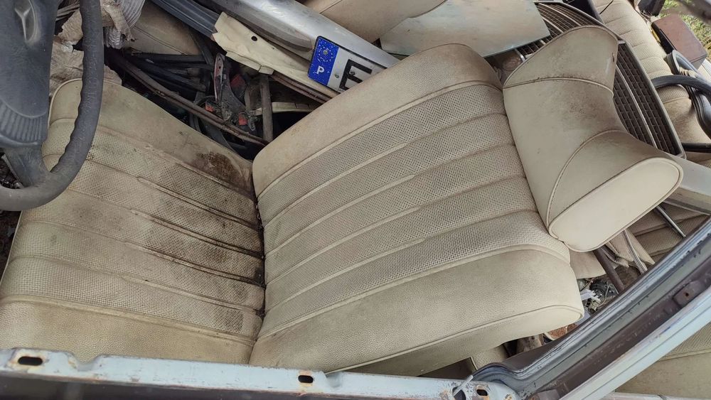 Mercedes 220D/8 1974 Para Peças