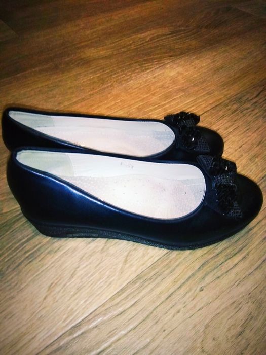 Туфельки 35 размер б/у, як нові!