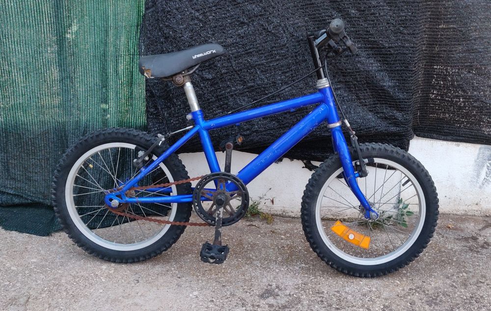 Diversas Bicicletas de Criança