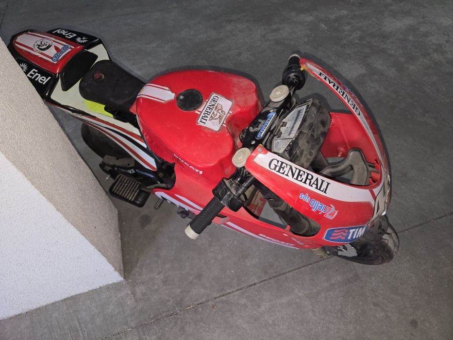 Mota a bateria replica DUCATI.