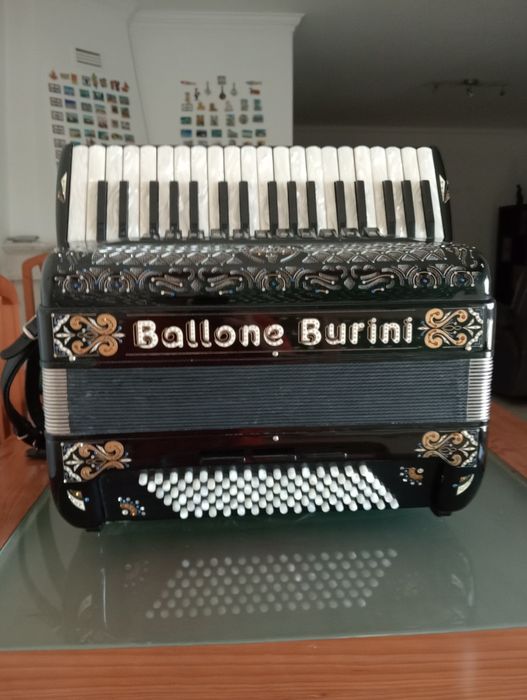 Acordeão Bolloni Burini