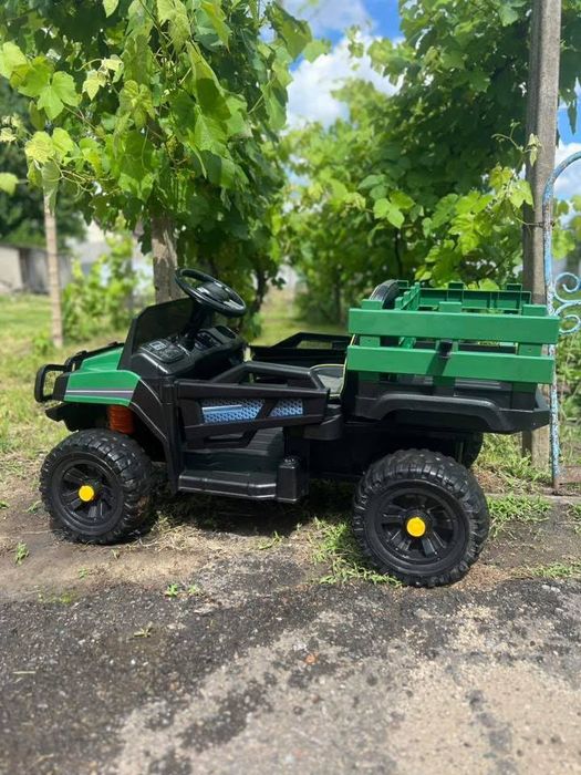 продам дитячий електромобіль