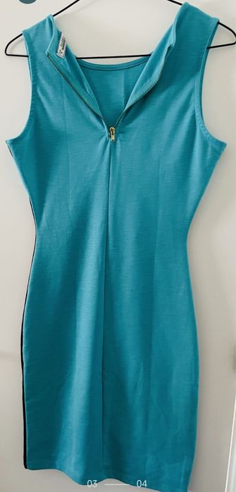 2 Vestidos (Rosa e Azul) Pull&Bear M