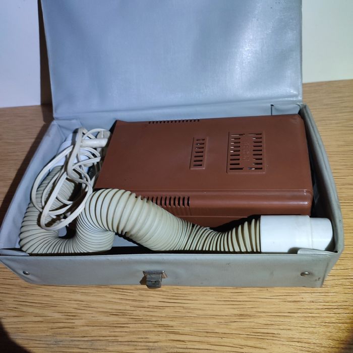 Фен весна настінний