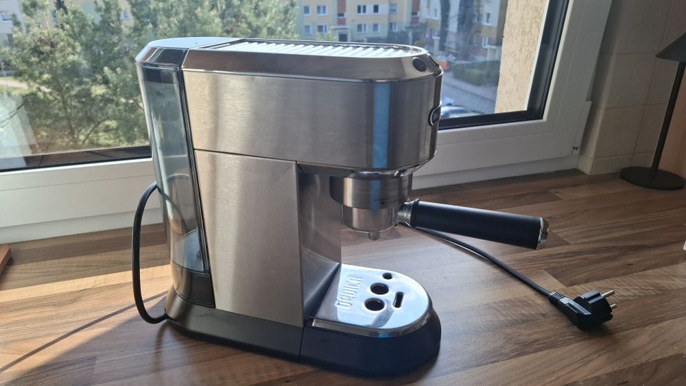 Ekspres kolbowy DELONGHI Dedica Style EC685.M